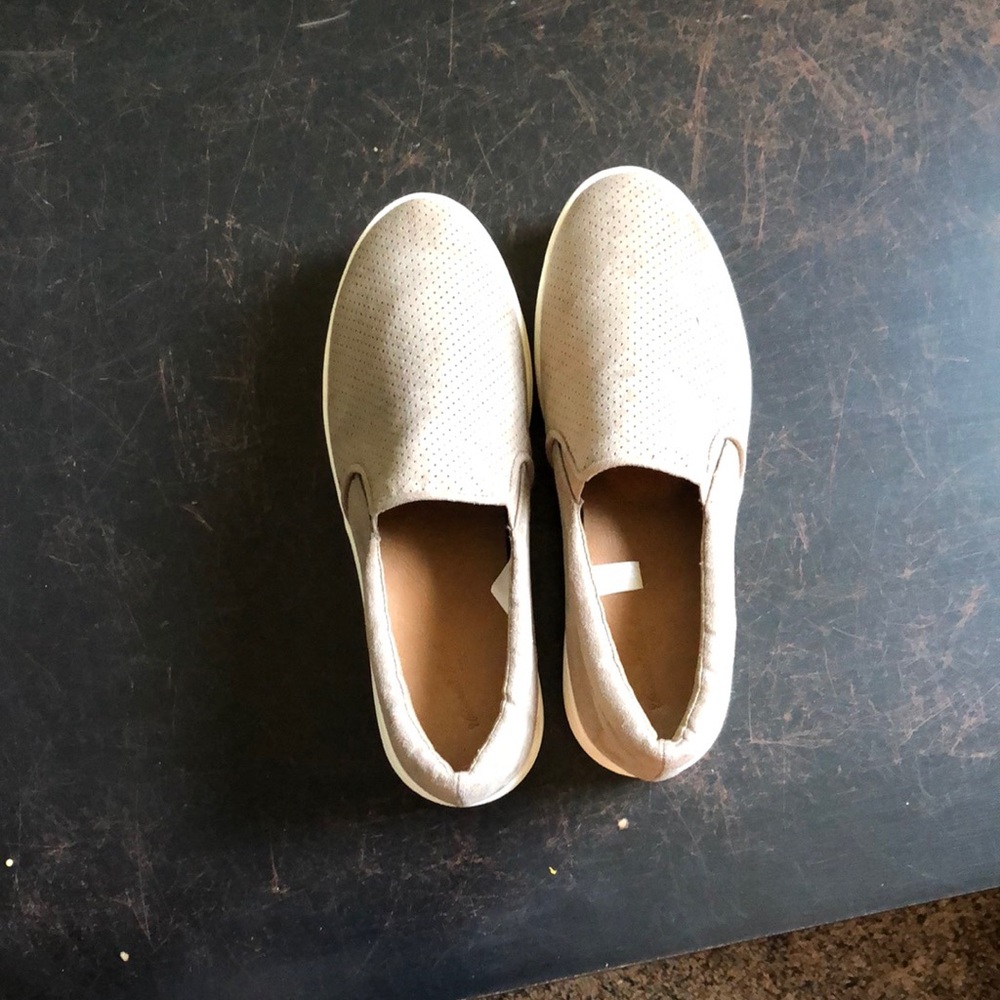 Selling cream & white casual shoes